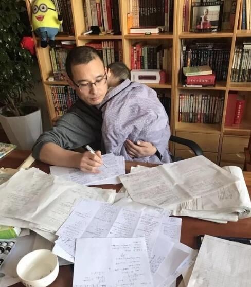 致敬!他们用平凡之举诠释教师二字