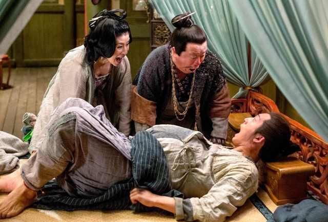 中国古代生完孩子后,曾流行男人在家坐月子,女