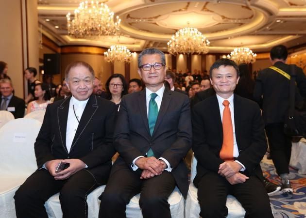 马云布局区块链技术,抖音机器与人工双审核,贾