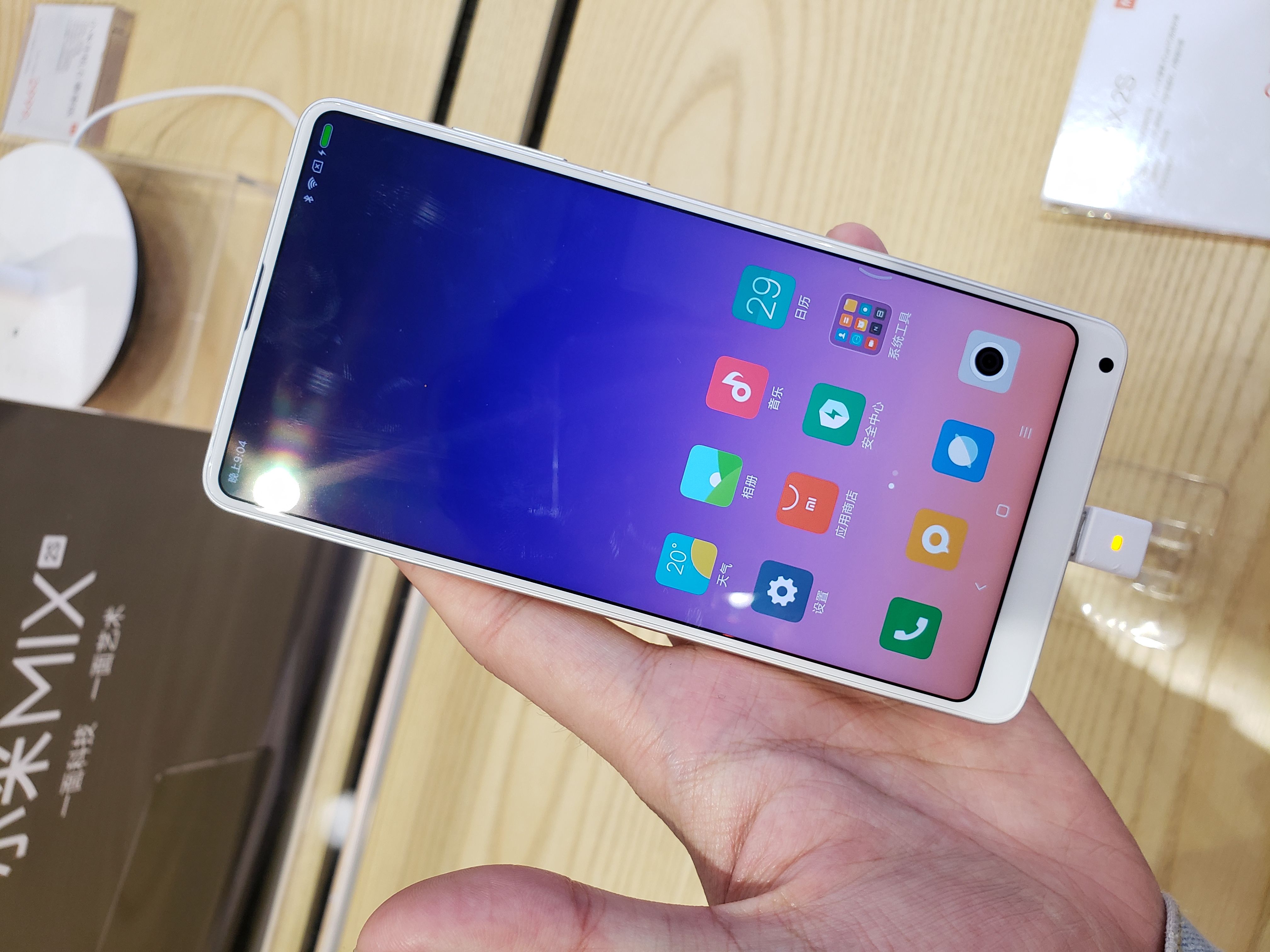 线下小米之家亲历消费者全款预定小米MIX2S全