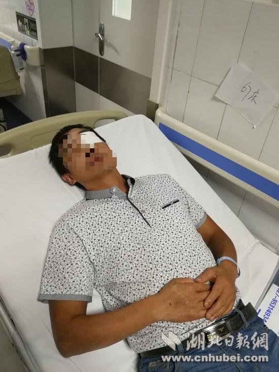 男子不配合快递实名登记 拳打快递员被拘留 男子不配合快递实名登记 拳打快递员被拘留