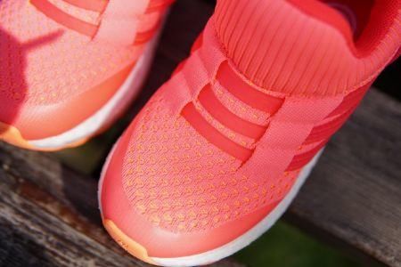 小米生态链爆米花运动鞋测评:做工、脚感堪比