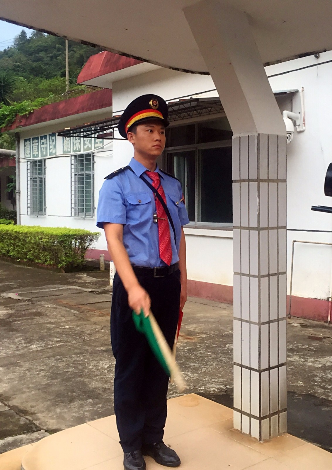 《江边小站》开拍 王胜凯身着制服传递小温暖