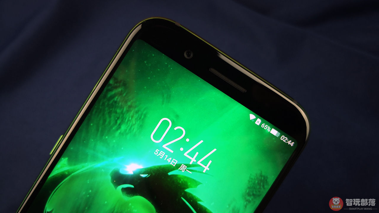 黑鲨游戏手机图赏:性能赶超小米MIX2S,外观堪