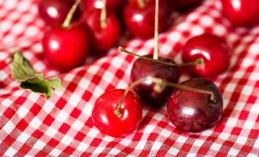 9个祛斑小常识,内调+外养淡斑美白无邪姑娘让