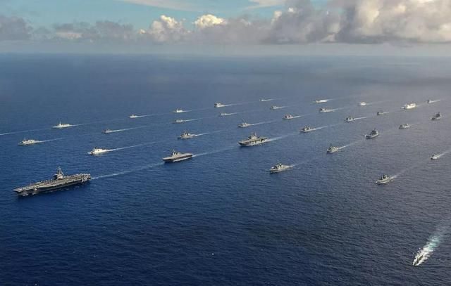 中国在美日等国环太军演演习区行使航行自由