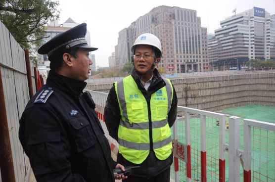 空气重污染橙色预警 城管执法重拳出击