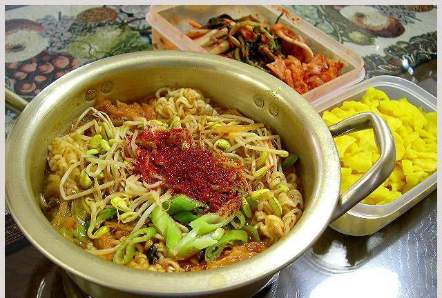 速食面是啥 t012da2740e66217050.jpg?size=640x432?size=640x432