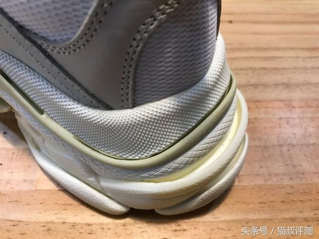开箱|打开白鞋浪潮新篇章-BALENCIAGA