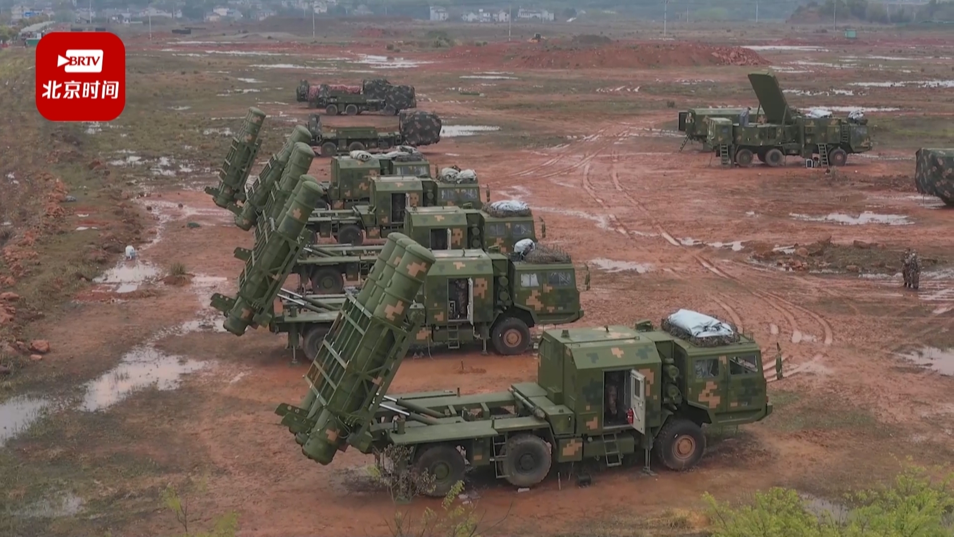 陆空协同 锤炼信火一体抗击能力 陆空协同 锤炼信火一体抗击能力