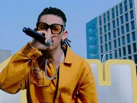 鹿晗脏辫?杨幂红丝袜?这些明星怎么得罪造型