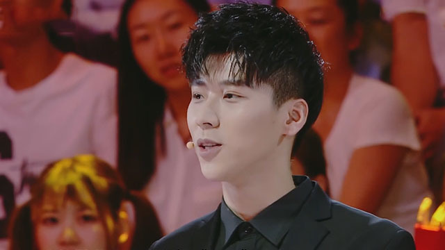 王博文一展温柔嗓音 现场演绎“王氏情歌” 王博文一展温柔嗓音 现场演绎“王氏情歌”