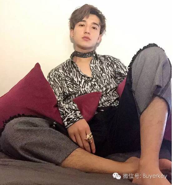 颜值担当 Leo和他的大牌包包