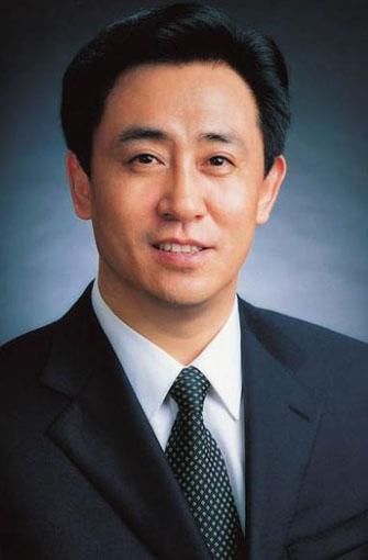 2018中国首富排名!王健林跌出前五,第一成亚洲