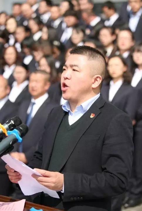 一场学雷锋报告会 30余次被怀仁县一中师生的