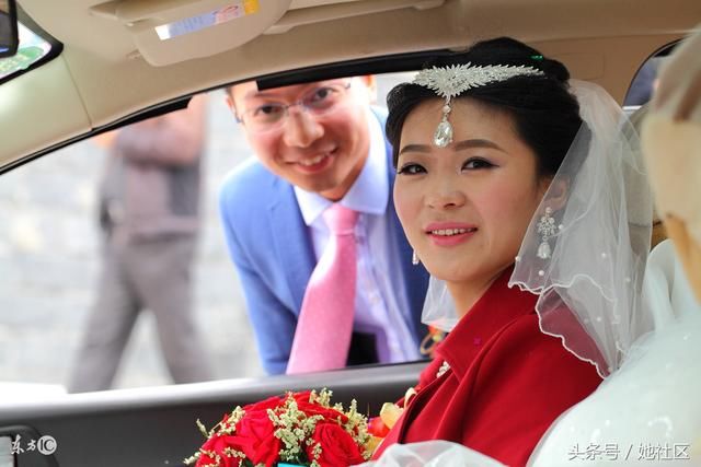 我结婚同学给800,他结婚我回1000,当天晚上收