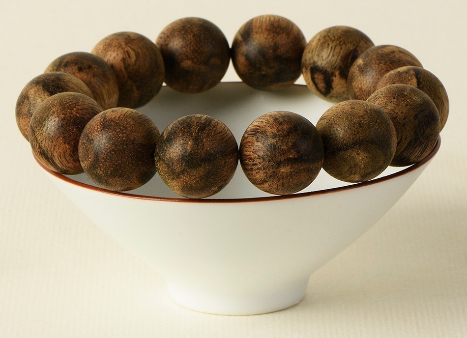 沉香手串产区哪家强?柬埔寨菩萨有话讲!