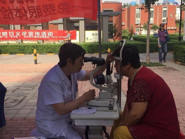 保定爱尔眼科同新闻广播举办全国爱眼日公益活