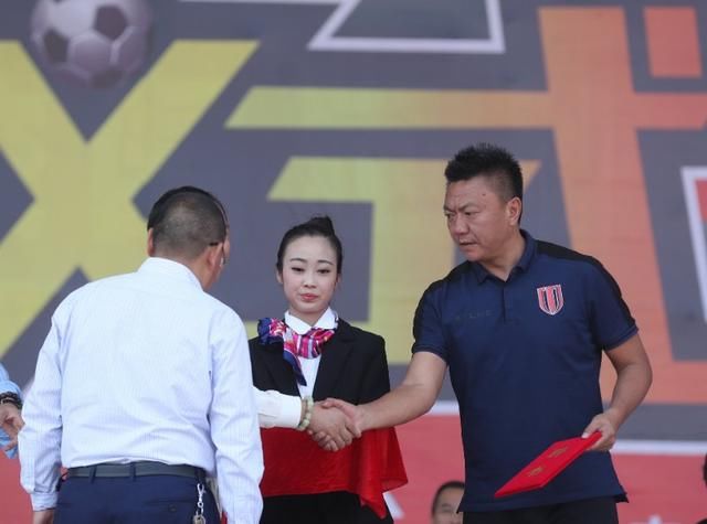 2018年四川省业余足球联赛开幕 马明宇魏群姚