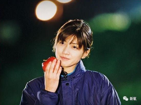 大方承认小鹿眼是整出来的短发女神鼻祖,柏原