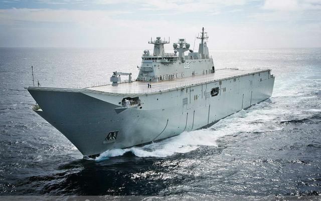 海军两万吨龙虎山舰即将装备部队,将来在这方面或有大用