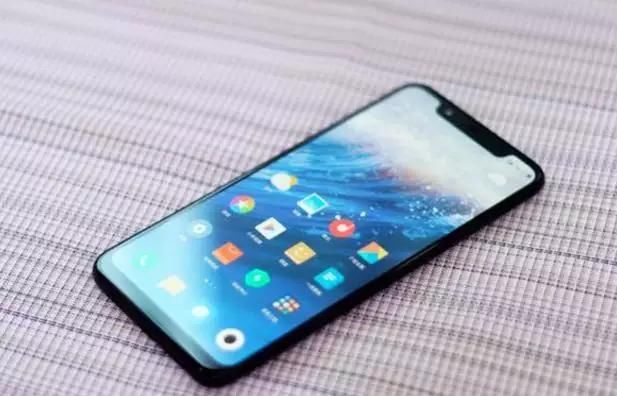 小米8值不值的买?我们一起来看看