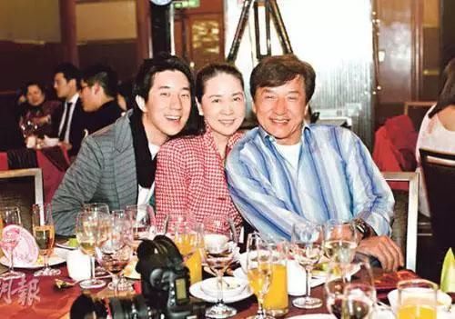 良心大发现!成龙突然变更100亿遗产分配要留给