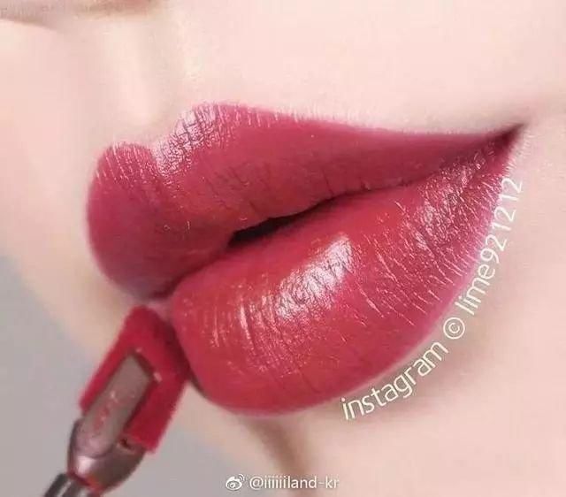 2018年最值得入手的刘雯、杨幂热门口红色号