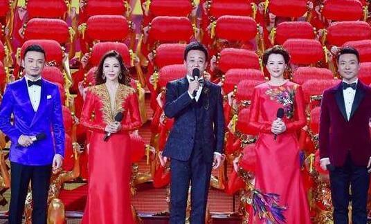 谢振轩春晚现场播放 t01305b6550d6877d42.jpg