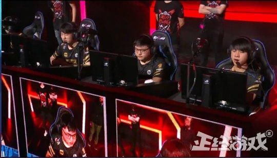 LOL洲际赛:中国队3:2再胜韩国,uzi四连冠成就达