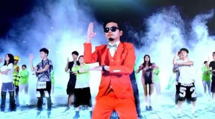 听过民谣, 社会摇TM的又是个什么东西?