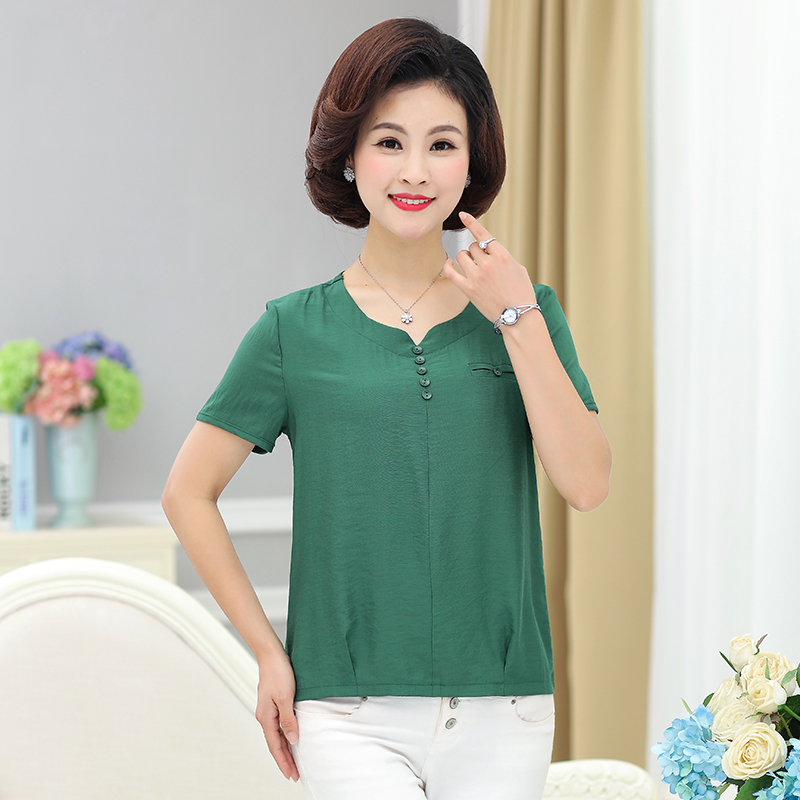 整体更给人气场强大的感觉,让女性魅力尽情绽