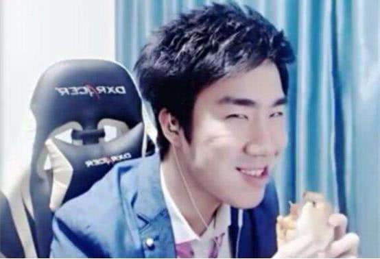 LOL骚男求购自己表情包 网友:分分钟让你破产