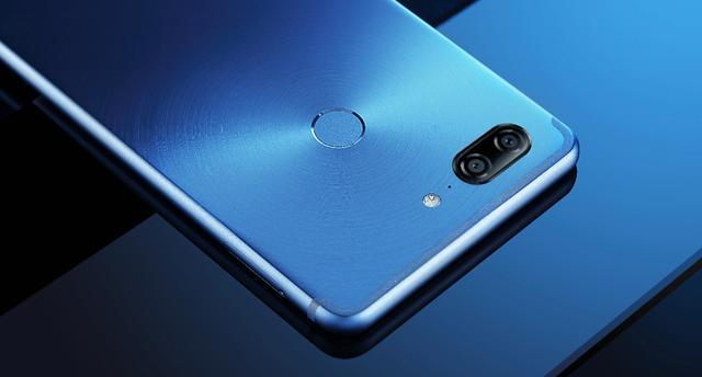 金立M7 VS 华为Mate10 谁是你最喜爱的商务伙