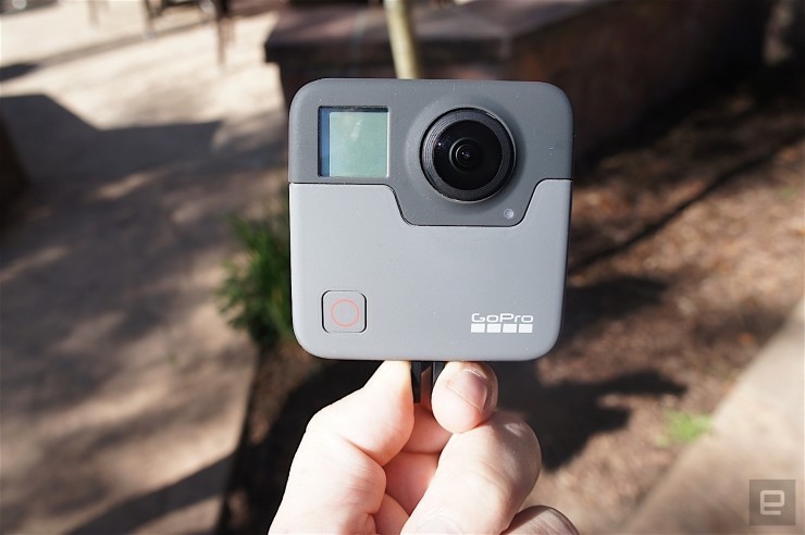 gopro 公布全景相机 fusion 实物照 ,两个镜头采用不对称设计