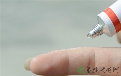 季节性皮炎用什么药膏
