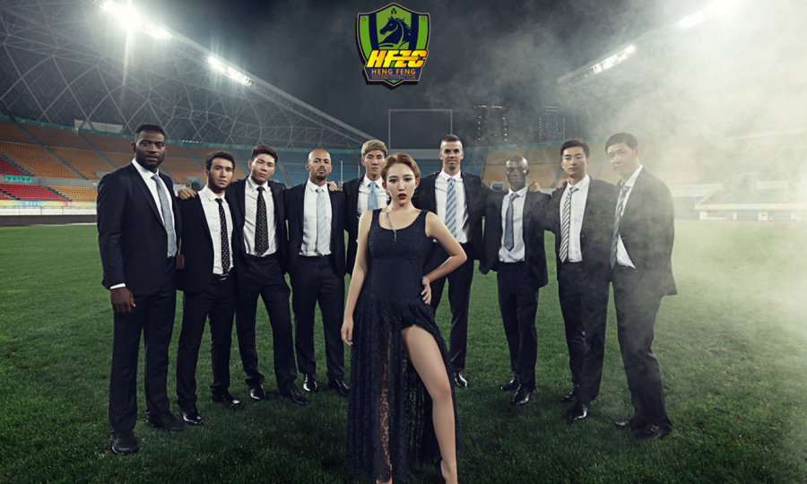 文筱婷认为不管男性女性，在对待职业这一块，都应该是一视同仁，女人也同样能管好一支球队。