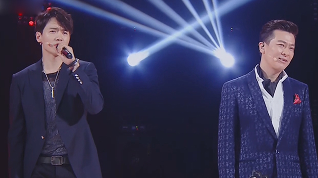 于毅高云翔合唱《小镇姑娘》 瞬间点燃全场 于毅高云翔合唱《小镇姑娘》 瞬间点燃全场