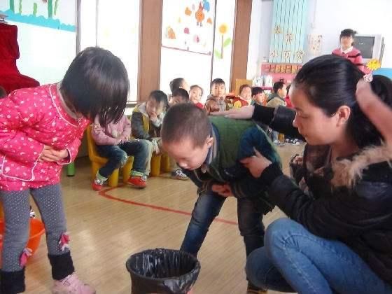 幼儿园学生呕吐腹泻,医生检查为诺若病毒!家长