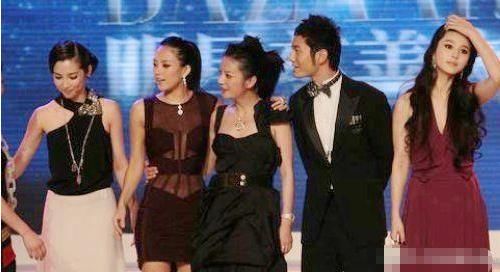 明星合照心机重重,范冰冰被排挤,杨幂被冷落,张