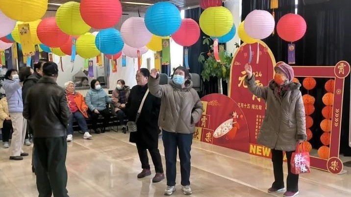 八宝山街道“趣玩元宵阖家欢”元宵市集热辣滚烫 八宝山街道“趣玩元宵阖家欢”元宵市集热辣滚烫