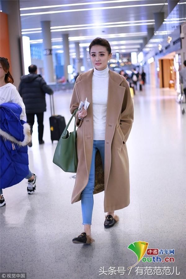 徐璐这一身穿搭普通似路人,却化大浓妆,网友:遮