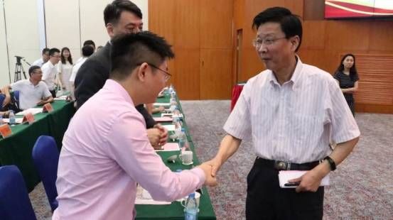 爱心圆梦,回报社会丨苏州梦嘉传媒捐赠1000万