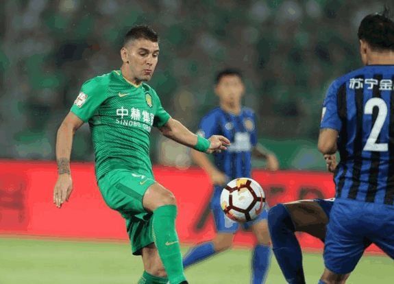 张稀哲破荒国安领先江苏苏宁,国安亮出了夺冠