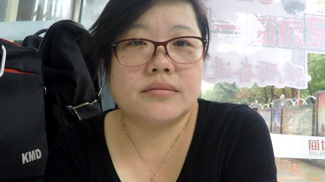 市民对话一把手：电动车充电桩与停车位矛盾