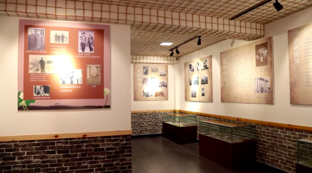 徐光耀文学馆建立在白洋淀文化苑的嘎子村,馆内集中展示了徐老的文学