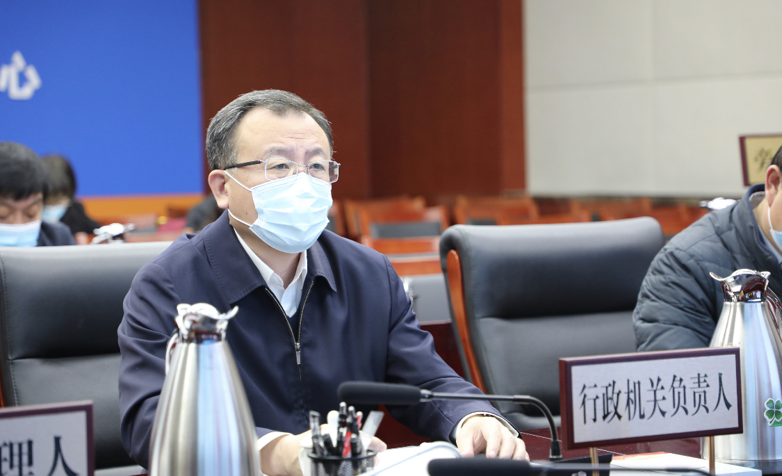 延庆区区长于波在四中院出庭应诉行政案件