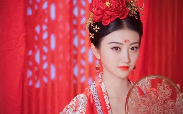 景甜为何抛弃金主选择张继科?一些小细节透露