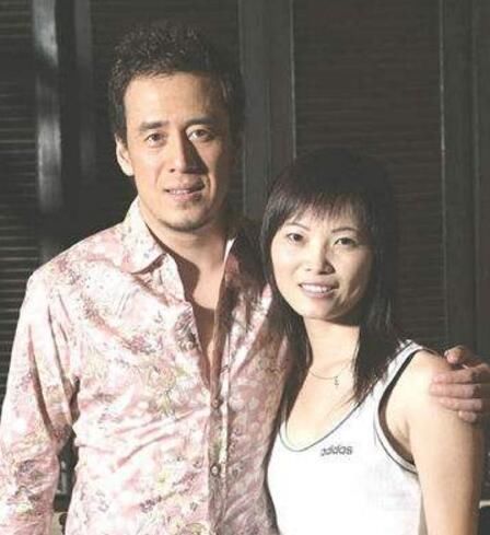 杨坤老婆白雪分手原因,45岁至今未婚背后心酸