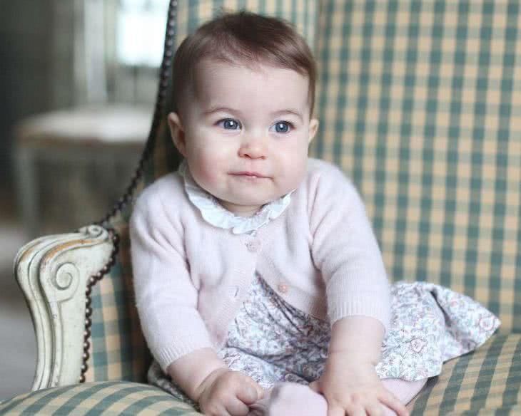 想知道神秘的英国王室,那些公主王子都穿些什